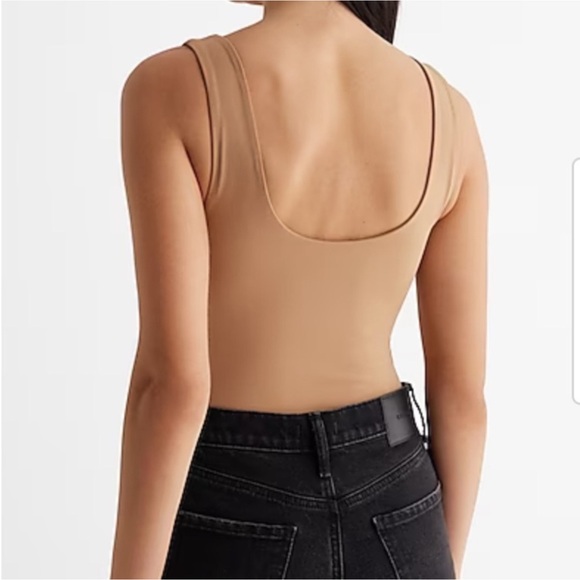 Express Square Neck Body Contour Tank - Picture 2 of 7